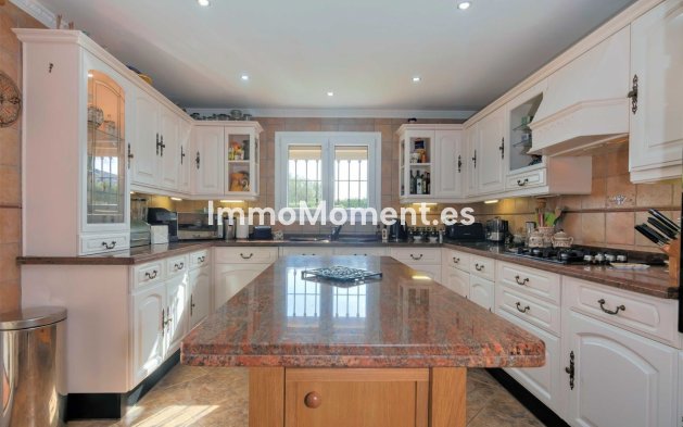 Revente - Villa - Estepona  - Estepona Centro