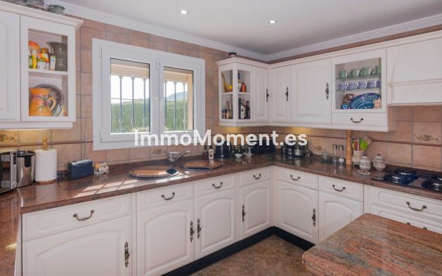 Revente - Villa - Estepona  - Estepona Centro