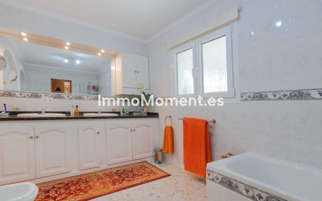 Revente - Villa - Estepona  - Estepona Centro