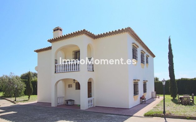 Revente - Villa - Estepona  - Estepona Centro