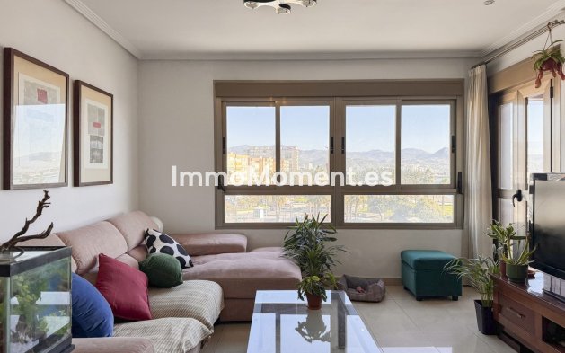 Wiederverkauf - Wohnung - Málaga - Huelin