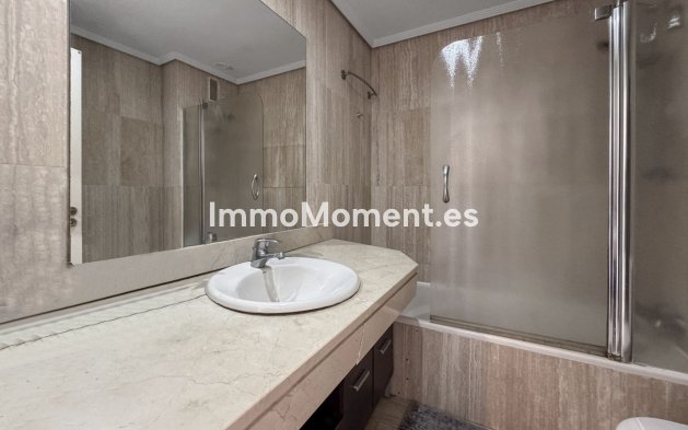 Wiederverkauf - Wohnung - Málaga - Huelin