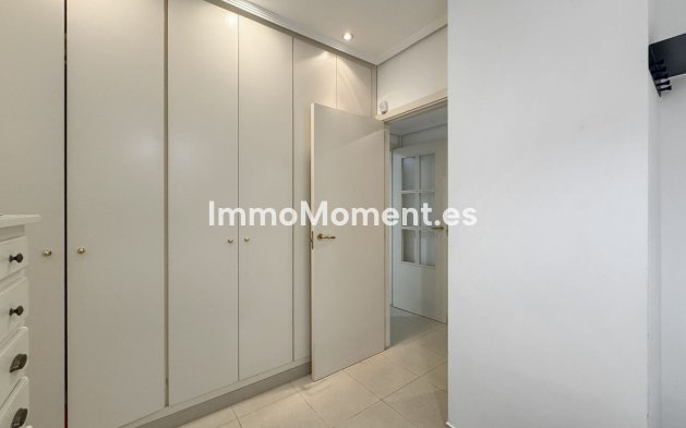 Wiederverkauf - Wohnung - Málaga - Huelin