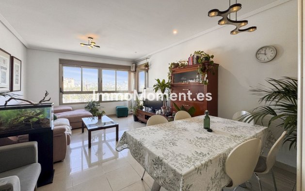 Wiederverkauf - Wohnung - Málaga - Huelin