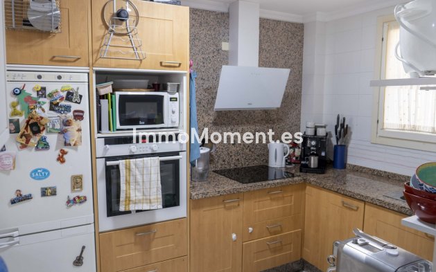 Wiederverkauf - Wohnung - Estepona  - Estepona Centro