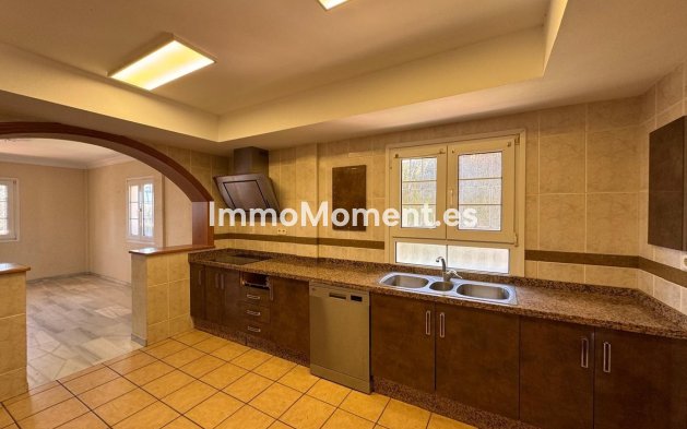 Reventa - Villa - Estepona  - Estepona Centro