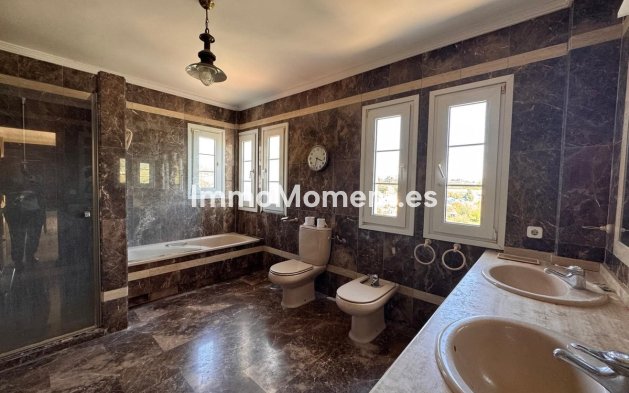 Reventa - Villa - Estepona  - Estepona Centro