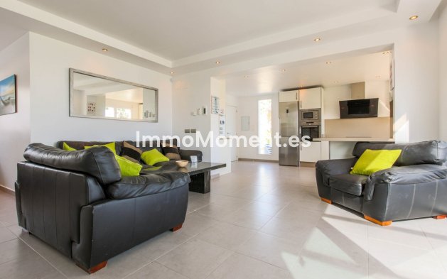 Resale - Villa - Estepona - New Golden Mile