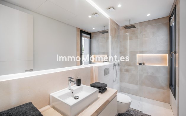 Wiederverkauf - Villa - Estepona  - Estepona Centro