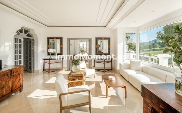 Reventa - Villa - Marbella - Aloha