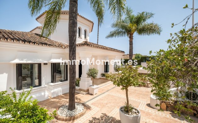 Reventa - Villa - Marbella - Aloha