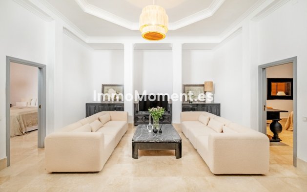 Reventa - Villa - Marbella - Aloha