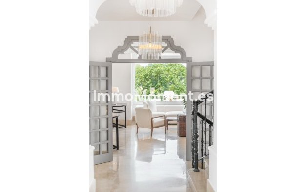 Reventa - Villa - Marbella - Aloha