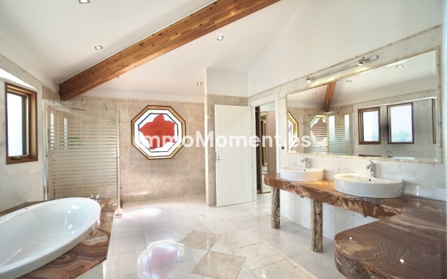 Revente - Villa - Benahavís - Benahavís Centro