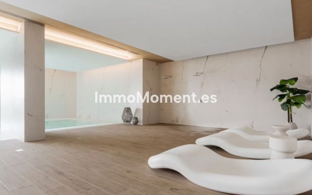 Resale - Apartment - Estepona - Selwo