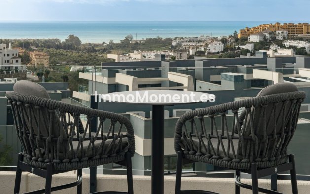 Resale - Apartment - Estepona - Selwo