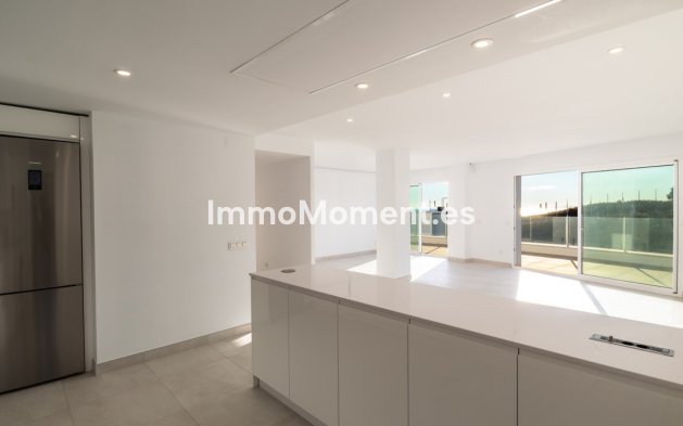 Resale - Apartment - Marbella - Altos de los Monteros