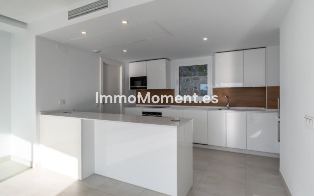 Resale - Apartment - Marbella - Altos de los Monteros