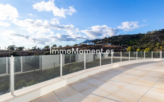 Resale - Apartment - Marbella - Altos de los Monteros