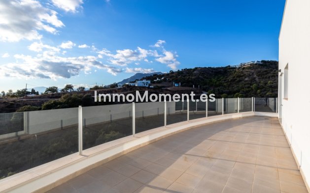 Resale - Apartment - Marbella - Altos de los Monteros