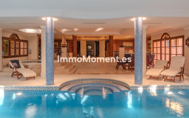 Revente - Villa - Marbella - Nueva Andalucía