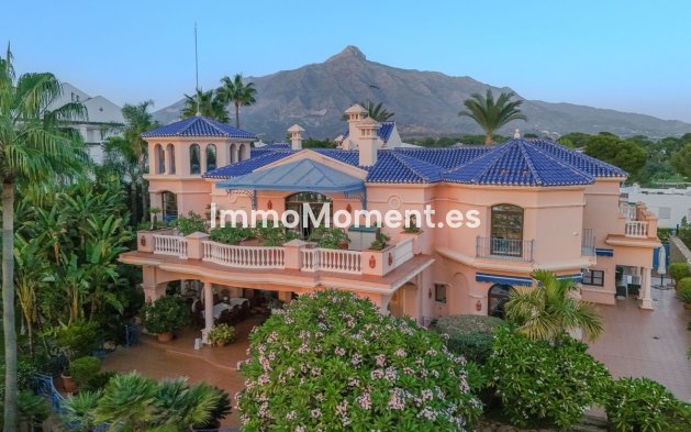 Revente - Villa - Marbella - Nueva Andalucía