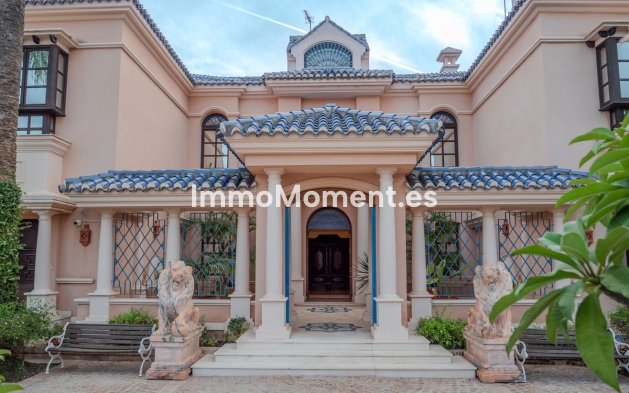 Revente - Villa - Marbella - Nueva Andalucía