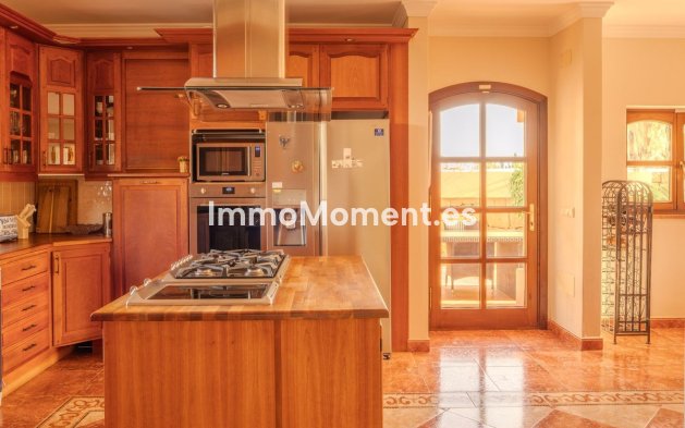 Revente - Villa - Marbella - Nueva Andalucía