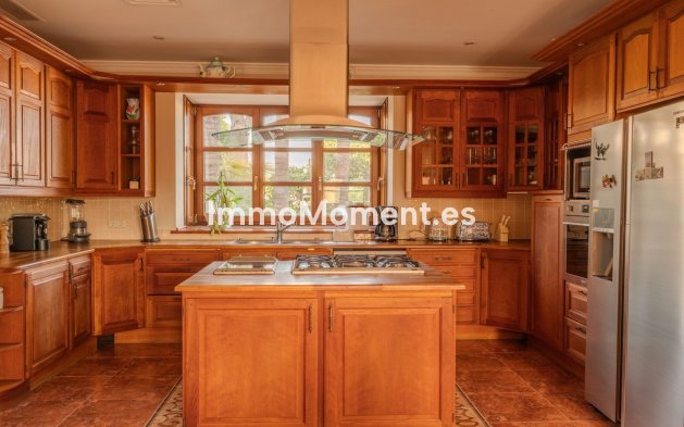 Revente - Villa - Marbella - Nueva Andalucía