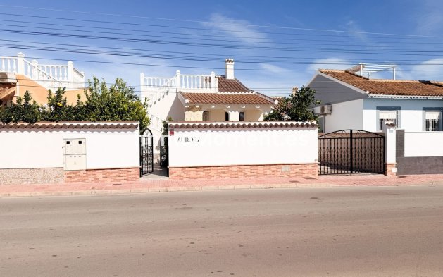 Wiederverkauf - Villa - Orihuela - Playa Flamenca