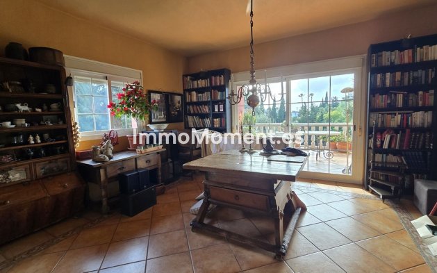 Wiederverkauf - Villa - Estepona  - New Golden Mile