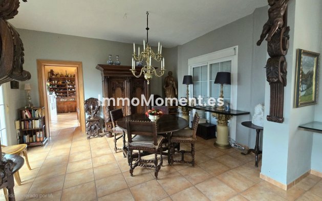 Wiederverkauf - Villa - Estepona  - New Golden Mile