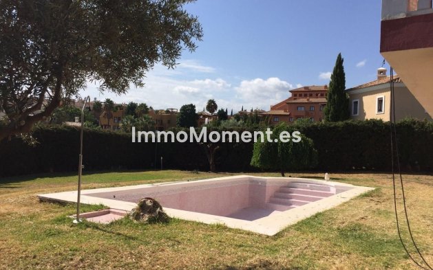 Wiederverkauf - Villa - Estepona  - New Golden Mile