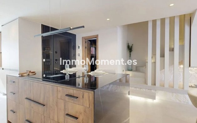 Resale - Villa - Estepona - Atalaya