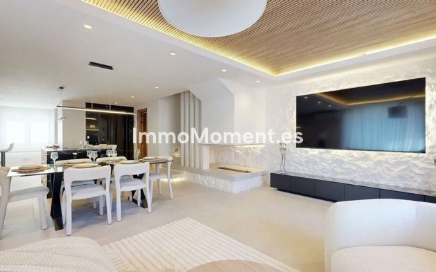 Resale - Villa - Estepona - Atalaya