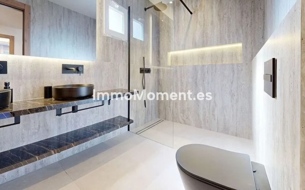 Resale - Villa - Estepona - Atalaya