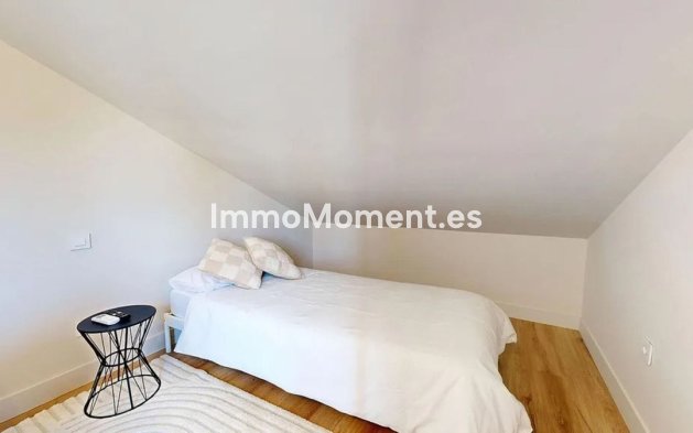 Resale - Villa - Estepona - Atalaya