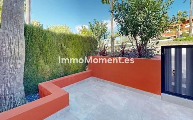 Resale - Villa - Estepona - Atalaya