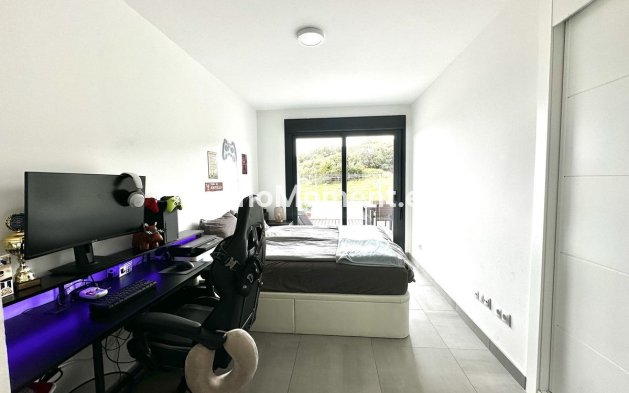 Resale - Apartment - Manilva - La Duquesa