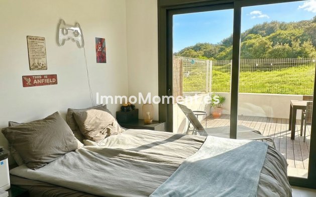 Resale - Apartment - Manilva - La Duquesa