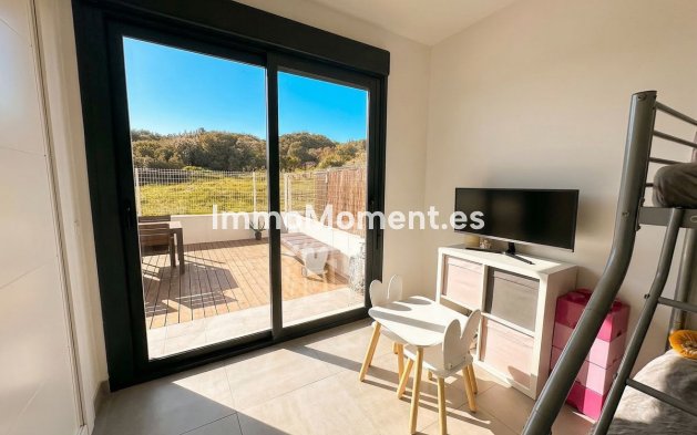 Resale - Apartment - Manilva - La Duquesa