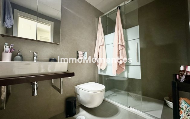 Resale - Apartment - Manilva - La Duquesa