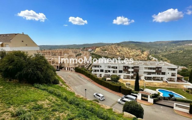 Resale - Apartment - Manilva - La Duquesa