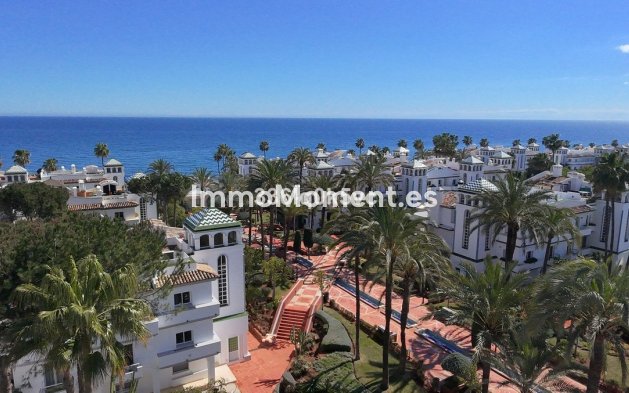 Revente - Maison mitoyenne - Estepona  - Estepona Centro