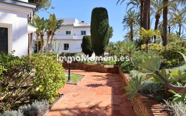Revente - Maison mitoyenne - Estepona  - Estepona Centro