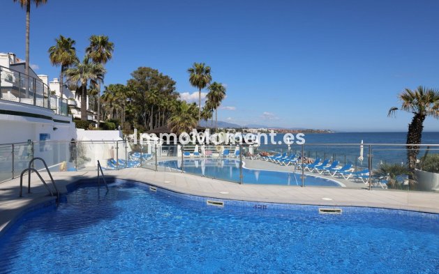 Revente - Maison mitoyenne - Estepona  - Estepona Centro