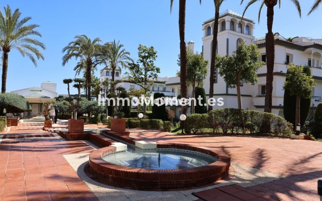Revente - Maison mitoyenne - Estepona  - Estepona Centro