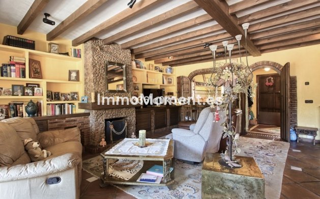 Resale - Townhouse - Benahavís - Benahavís Centro