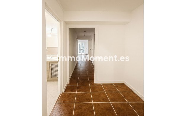 Resale - Villa - Benahavís - Benahavís Centro