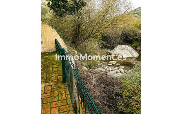 Resale - Villa - Benahavís - Benahavís Centro